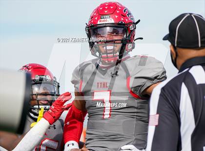 Thumbnail 1 in Guyer vs. Cedar Hill (UIL Class 6A Division 2 Semifinal) photogallery.