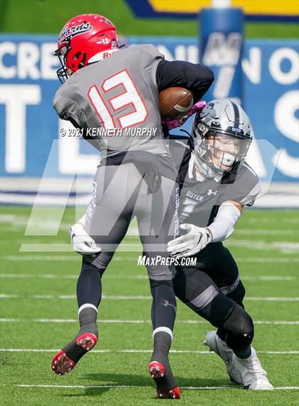 Thumbnail 2 in Guyer vs. Cedar Hill (UIL Class 6A Division 2 Semifinal) photogallery.
