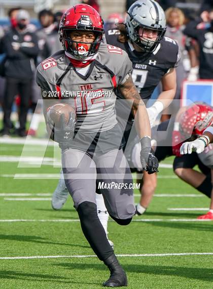 Thumbnail 1 in Guyer vs. Cedar Hill (UIL Class 6A Division 2 Semifinal) photogallery.