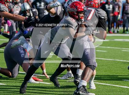 Thumbnail 1 in Guyer vs. Cedar Hill (UIL Class 6A Division 2 Semifinal) photogallery.