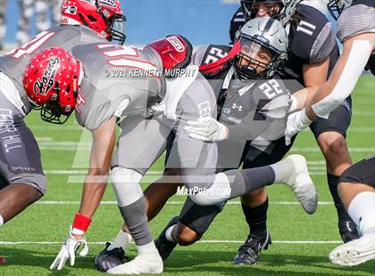 Thumbnail 2 in Guyer vs. Cedar Hill (UIL Class 6A Division 2 Semifinal) photogallery.