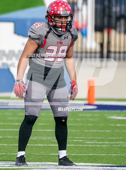 Thumbnail 1 in Guyer vs. Cedar Hill (UIL Class 6A Division 2 Semifinal) photogallery.