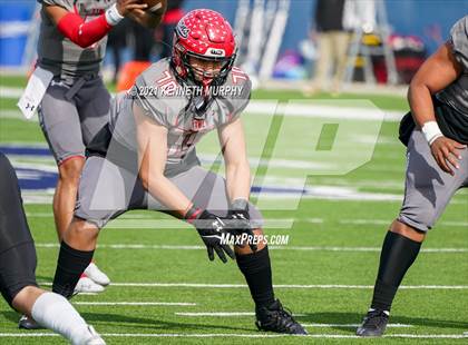 Thumbnail 2 in Guyer vs. Cedar Hill (UIL Class 6A Division 2 Semifinal) photogallery.