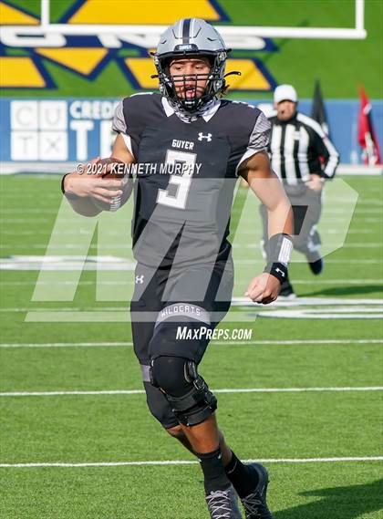 Thumbnail 1 in Guyer vs. Cedar Hill (UIL Class 6A Division 2 Semifinal) photogallery.