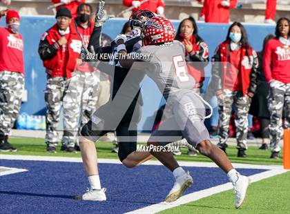 Thumbnail 1 in Guyer vs. Cedar Hill (UIL Class 6A Division 2 Semifinal) photogallery.