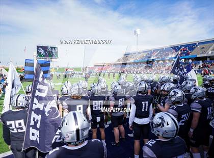 Thumbnail 1 in Guyer vs. Cedar Hill (UIL Class 6A Division 2 Semifinal) photogallery.