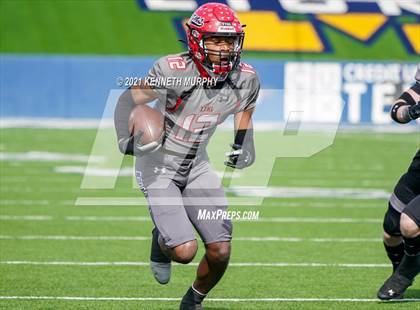 Thumbnail 3 in Guyer vs. Cedar Hill (UIL Class 6A Division 2 Semifinal) photogallery.