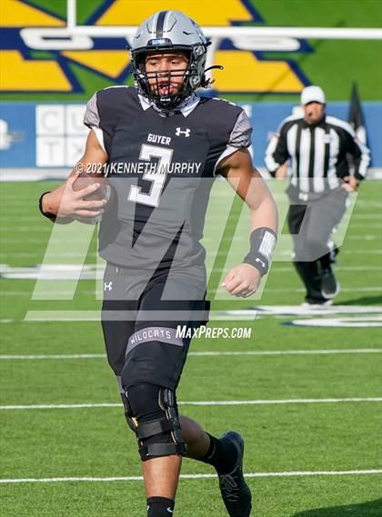 Thumbnail 2 in Guyer vs. Cedar Hill (UIL Class 6A Division 2 Semifinal) photogallery.