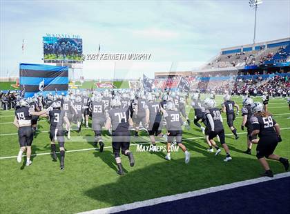 Thumbnail 3 in Guyer vs. Cedar Hill (UIL Class 6A Division 2 Semifinal) photogallery.