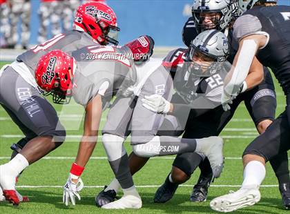 Thumbnail 3 in Guyer vs. Cedar Hill (UIL Class 6A Division 2 Semifinal) photogallery.
