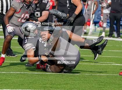 Thumbnail 2 in Guyer vs. Cedar Hill (UIL Class 6A Division 2 Semifinal) photogallery.