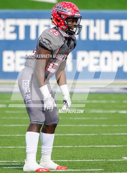 Thumbnail 3 in Guyer vs. Cedar Hill (UIL Class 6A Division 2 Semifinal) photogallery.