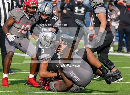 Thumbnail 3 in Guyer vs. Cedar Hill (UIL Class 6A Division 2 Semifinal) photogallery.