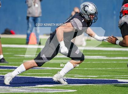 Thumbnail 1 in Guyer vs. Cedar Hill (UIL Class 6A Division 2 Semifinal) photogallery.