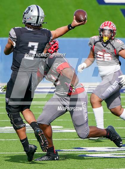 Thumbnail 3 in Guyer vs. Cedar Hill (UIL Class 6A Division 2 Semifinal) photogallery.