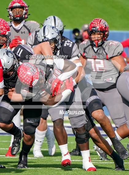 Thumbnail 2 in Guyer vs. Cedar Hill (UIL Class 6A Division 2 Semifinal) photogallery.