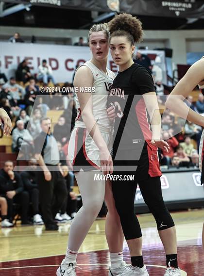 Thumbnail 3 in Etiwanda vs. Long Island Lutheran (Spalding Hoophall Classic) photogallery.