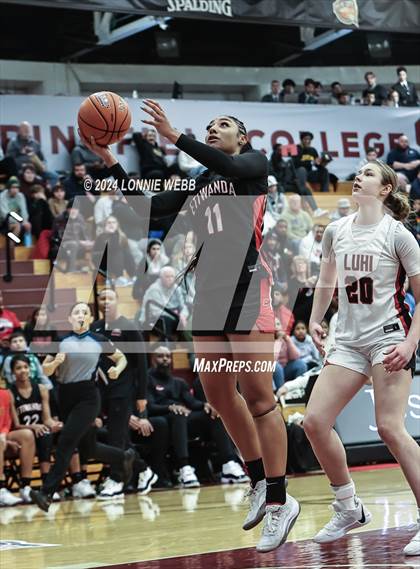 Thumbnail 2 in Etiwanda vs. Long Island Lutheran (Spalding Hoophall Classic) photogallery.