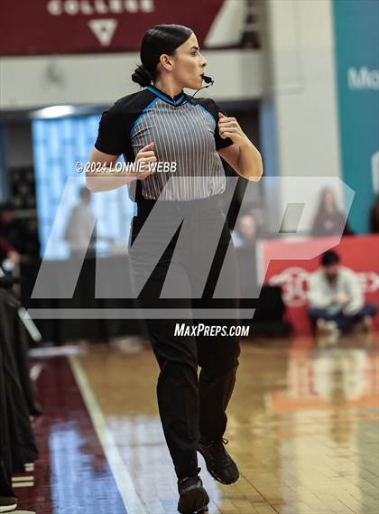 Thumbnail 2 in Etiwanda vs. Long Island Lutheran (Spalding Hoophall Classic) photogallery.