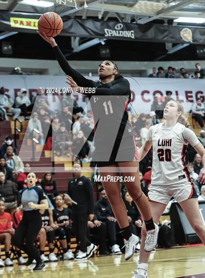 Thumbnail 1 in Etiwanda vs. Long Island Lutheran (Spalding Hoophall Classic) photogallery.