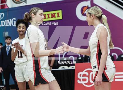 Thumbnail 1 in Etiwanda vs. Long Island Lutheran (Spalding Hoophall Classic) photogallery.