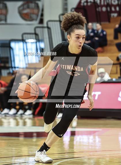 Thumbnail 3 in Etiwanda vs. Long Island Lutheran (Spalding Hoophall Classic) photogallery.