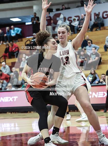 Thumbnail 2 in Etiwanda vs. Long Island Lutheran (Spalding Hoophall Classic) photogallery.