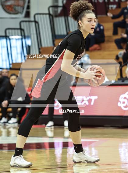 Thumbnail 2 in Etiwanda vs. Long Island Lutheran (Spalding Hoophall Classic) photogallery.