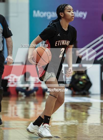 Thumbnail 3 in Etiwanda vs. Long Island Lutheran (Spalding Hoophall Classic) photogallery.