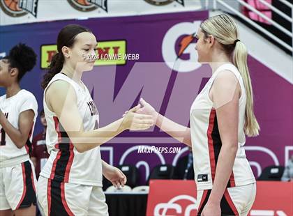 Thumbnail 3 in Etiwanda vs. Long Island Lutheran (Spalding Hoophall Classic) photogallery.