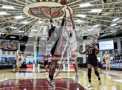 Thumbnail 3 in Etiwanda vs. Long Island Lutheran (Spalding Hoophall Classic) photogallery.