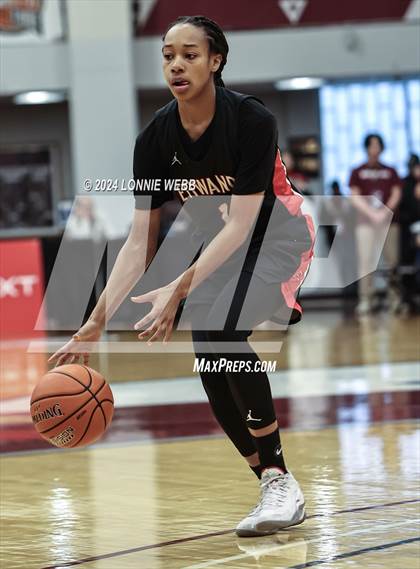 Thumbnail 3 in Etiwanda vs. Long Island Lutheran (Spalding Hoophall Classic) photogallery.