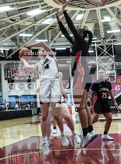Thumbnail 1 in Etiwanda vs. Long Island Lutheran (Spalding Hoophall Classic) photogallery.
