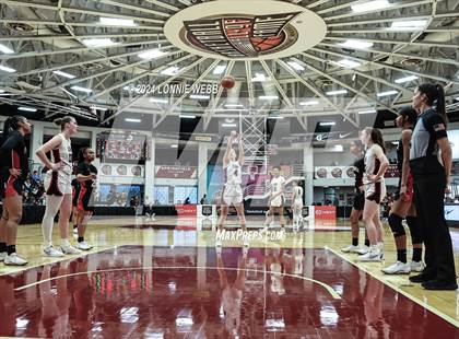 Thumbnail 1 in Etiwanda vs. Long Island Lutheran (Spalding Hoophall Classic) photogallery.