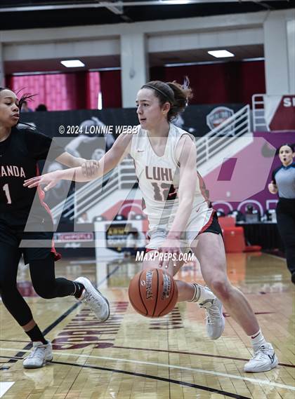 Thumbnail 1 in Etiwanda vs. Long Island Lutheran (Spalding Hoophall Classic) photogallery.