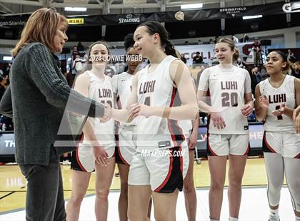Thumbnail 2 in Etiwanda vs. Long Island Lutheran (Spalding Hoophall Classic) photogallery.