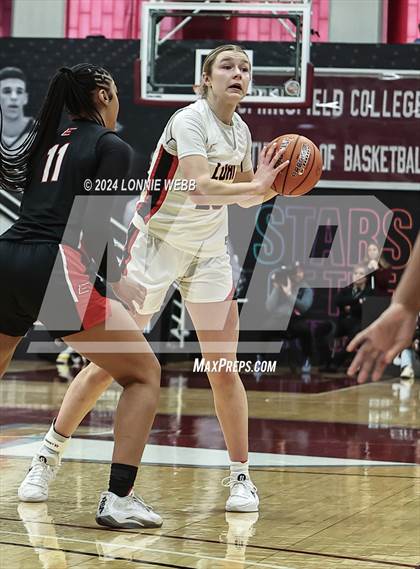Thumbnail 3 in Etiwanda vs. Long Island Lutheran (Spalding Hoophall Classic) photogallery.