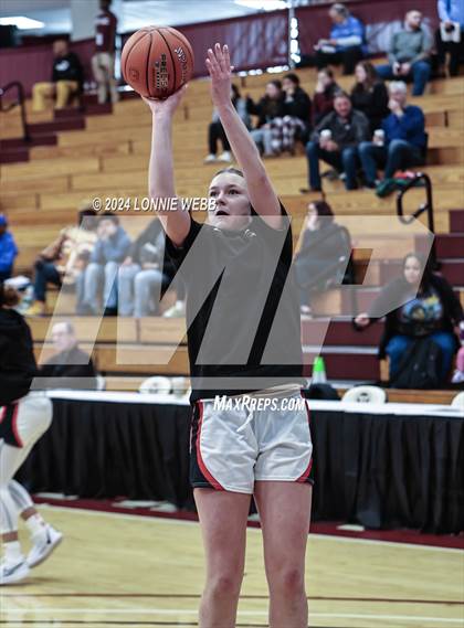 Thumbnail 3 in Etiwanda vs. Long Island Lutheran (Spalding Hoophall Classic) photogallery.