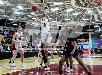 Thumbnail 1 in Etiwanda vs. Long Island Lutheran (Spalding Hoophall Classic) photogallery.