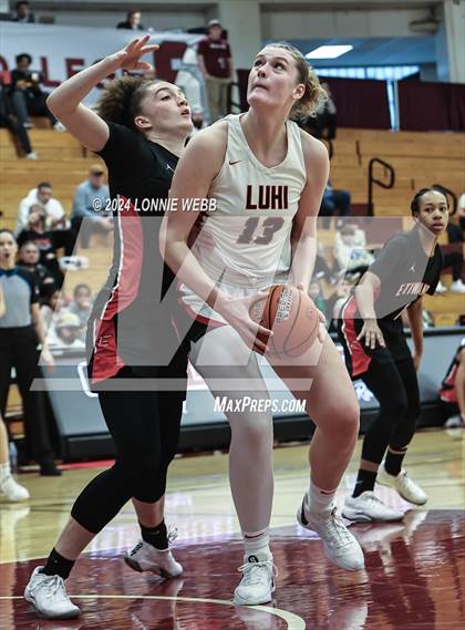 Thumbnail 2 in Etiwanda vs. Long Island Lutheran (Spalding Hoophall Classic) photogallery.