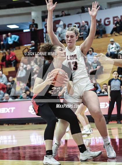 Thumbnail 3 in Etiwanda vs. Long Island Lutheran (Spalding Hoophall Classic) photogallery.