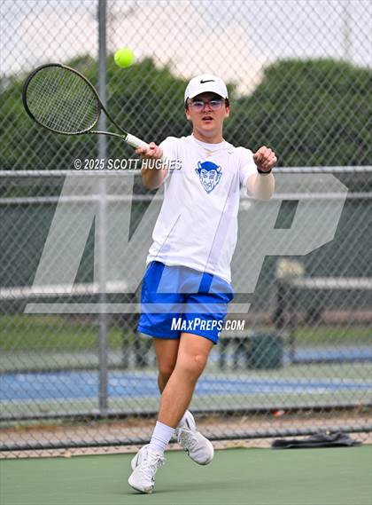 Thumbnail 3 in District 9AA Individual Tournament Day 3 (Memorial Park) photogallery.