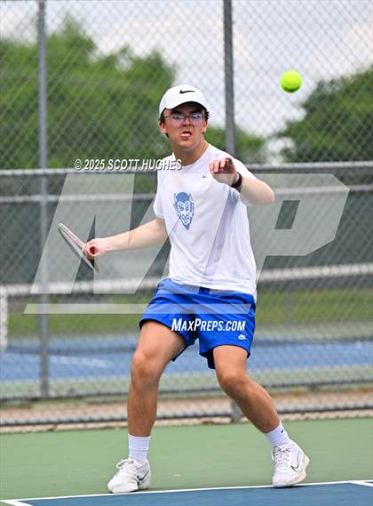 Thumbnail 2 in District 9AA Individual Tournament Day 3 (Memorial Park) photogallery.