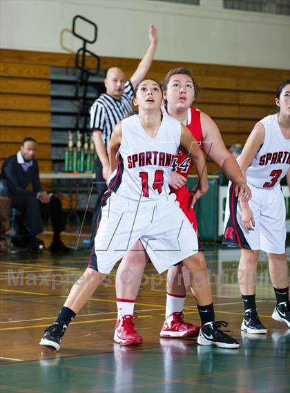 Thumbnail 2 in Rio Mesa vs  Bellarmine-Jefferson (Santa Barbara Tournament of Champions) photogallery.