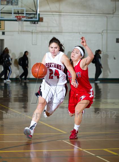 Thumbnail 3 in Rio Mesa vs  Bellarmine-Jefferson (Santa Barbara Tournament of Champions) photogallery.