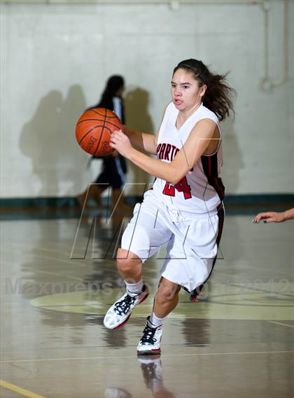 Thumbnail 2 in Rio Mesa vs  Bellarmine-Jefferson (Santa Barbara Tournament of Champions) photogallery.