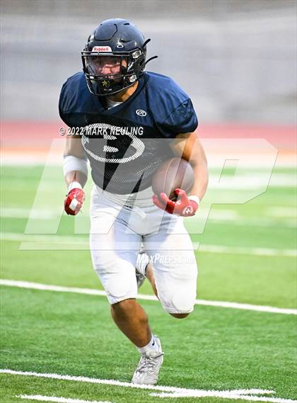 Thumbnail 2 in Bellarmine College Prep @ Half Moon Bay (Scrimmage) photogallery.