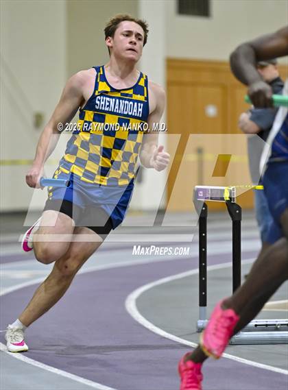 Thumbnail 3 in Taylor HSR Qualifier (4 x 200m Relay)  photogallery.