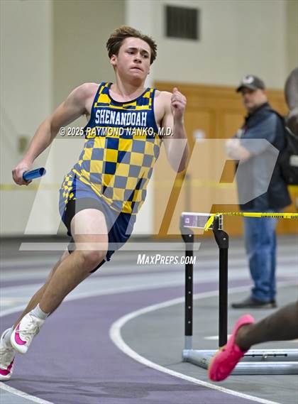 Thumbnail 1 in Taylor HSR Qualifier (4 x 200m Relay)  photogallery.