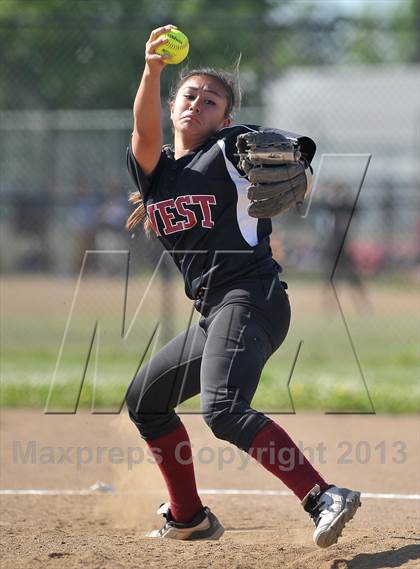 Thumbnail 3 in Lindhurst @ West Campus photogallery.
